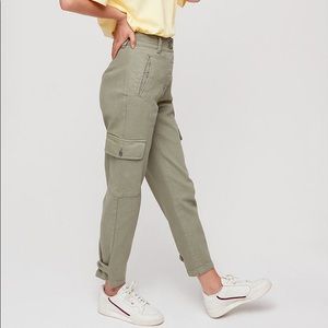 Aritzia Wilfred Free Mila Pant in Pine Frost